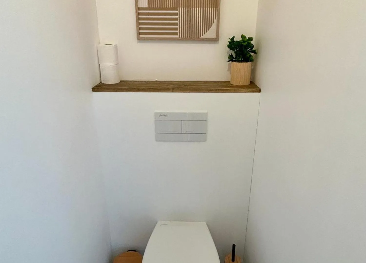 Charmant T2 Avec Grande Terrasse A Proximite Immediate Du Centre Ville كْيَمبيه 0*,